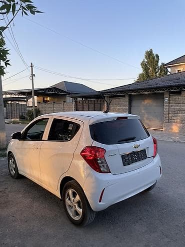Транспорт: Chevrolet Spark: 2020 г., Хэтчбэк — 3