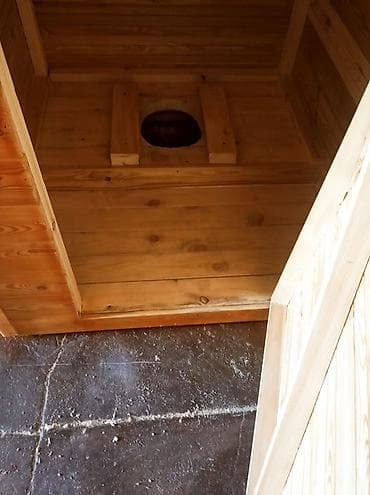 сухой манеж: Уличный туалет Деревянный туалет Дачный туалет Материалы сделан из — 5