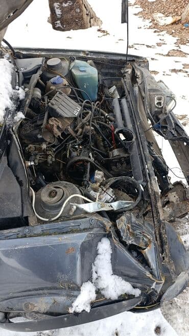 Volkswagen Jetta: 1990 г., 1.8 л, Механика, Седан — 7