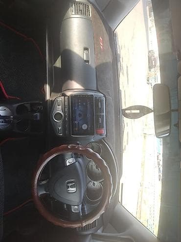 кондидер: Honda Fit: 2001 г., Автомат, Бензин, Хэтчбэк — 2