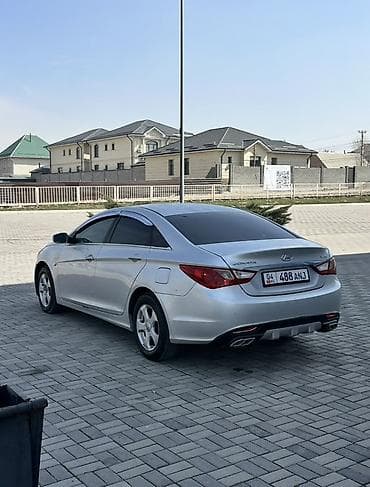 Hyundai Sonata: 2011 г., 2 л, Автомат, Бензин, Седан — 5