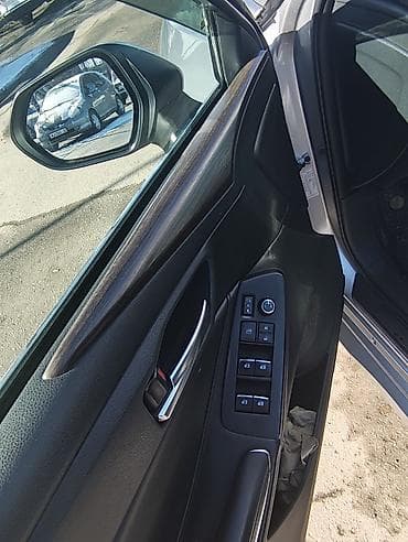 corolla 2016: Toyota Avalon: 2019 г., Автомат, Гибрид, Седан — 8