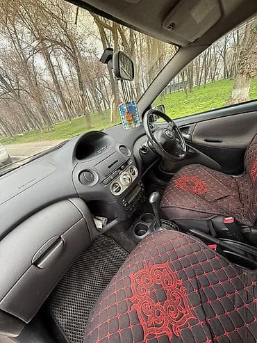тайота витз: Toyota Vitz: 2003 г., 1.3 л, Вариатор, Бензин, Хэтчбэк — 2
