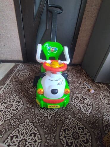 машины для малышей: Каталка-машинка для малышей с ручкой-толкателем - Яркая детская — 1