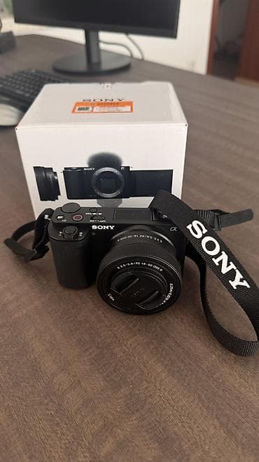 canon eos1100d: Sony ZV-E10 с кит-объективом E PZ 16–50mm f/3.5–5.6 OSS II Компактная — 5