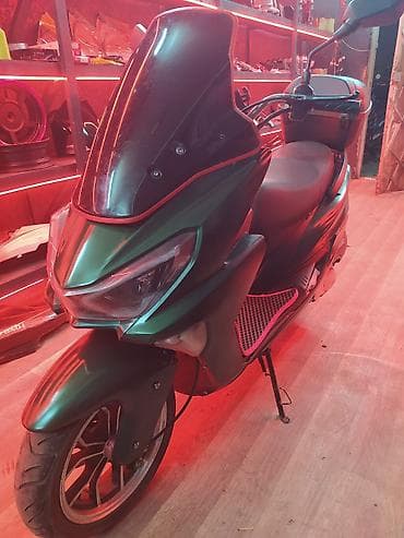 x rider: Макси-скутер 150 куб. см, Бензин, Б/у — 4