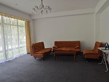 первой: Продается двухэтажный коттедж площадью 197 кв. м. вместе с участком — 6