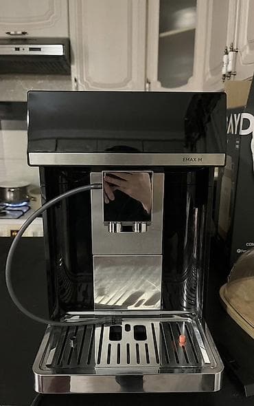 any cast: Кофеварка, кофемашина — 1