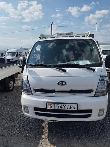 пассат бак: Жеңил жүк ташуучу унаа, Kia, Стандарт, 3 т, Колдонулган — 5