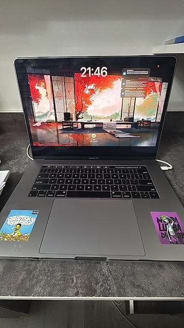 MacBook Pro 15" (2018) - Экран: Retina - Процессор: 6‑ядерный Intel