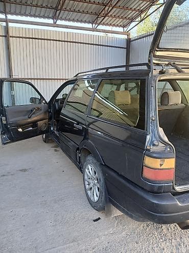volkswagen multivan: Volkswagen Passat Variant: 1990 г., Универсал — 5