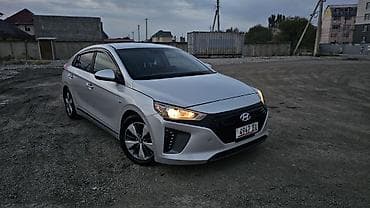 byd song plus: Hyundai Ioniq: 2018 г., 1.6 л, Гибрид, Хэтчбэк — 4