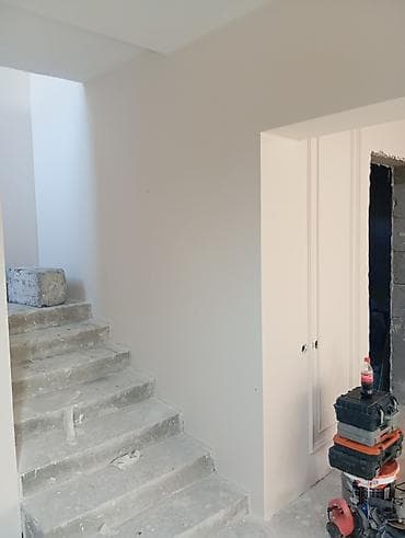 Напольные работы: Штукатурка стен, Шпаклевка стен, Шпаклевка потолков | Акриловая вода эмульсия Больше 6 лет опыта — 9