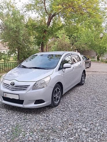 mini cooper: Toyota Verso: 2009 г., Минивэн — 2