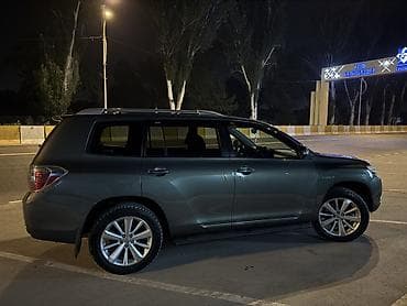 гибрит центр: Toyota Highlander: 2010 г., 3.3 л, Гибрид, Кроссовер — 4