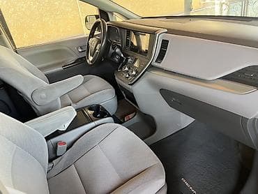Продажа авто: Toyota Sienna: 2015 г., 3.5 л, Автомат, Бензин, Минивэн — 8