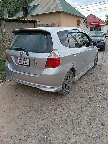 rf 2: Honda Fit: 2002 г., 1.5 л, Вариатор, Бензин, Седан — 2