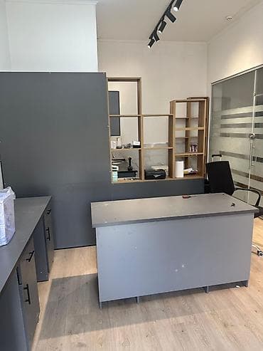 сдается кабинет в салоне: Аренда офисов, 44 м², С отдельной кухней — 3