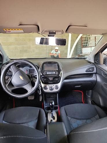 Chevrolet Spark: 2017 г., Автомат, Бензин, Хэтчбэк — 4