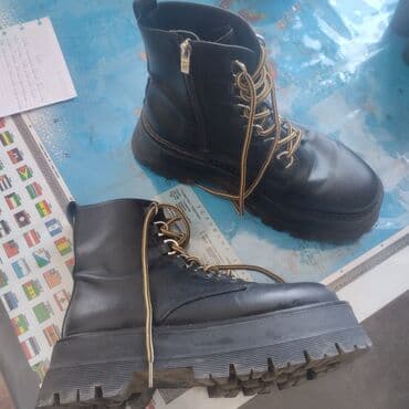 обувь больших размеров бишкек: Шикарные привозные черные ботинки на массивной тракторной подошве — 2