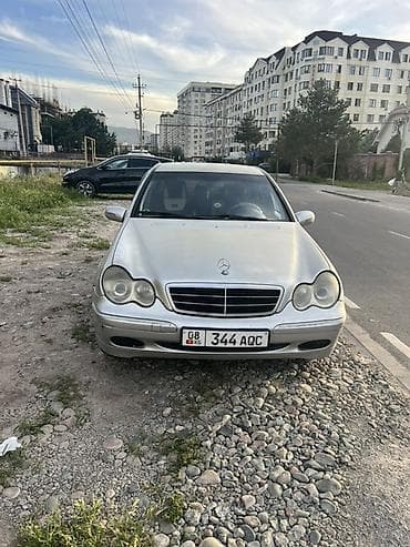 Mercedes-Benz C-Class: 2000 г., 2 л, Механика, Бензин, Седан — 3
