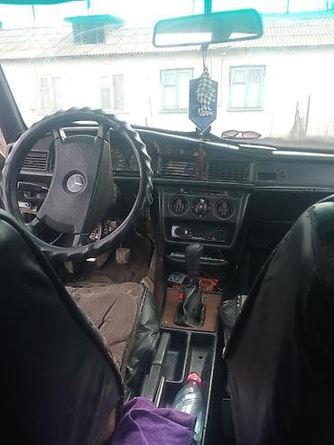 а 6: Mercedes-Benz 190: 1986 г., 0.2 л, Ручные, Дизель, Седан — 3