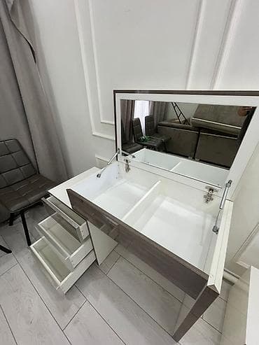 комплект мебели: Туалетный столик, С зеркалом, цвет - Серый, Другой материал — 3