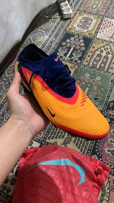 бутсы nike: 40,5 размер Футбольные бутсы Nike Phantom Pro — 1