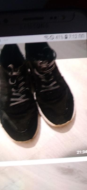 Кроссы размеры цены разные . пишите