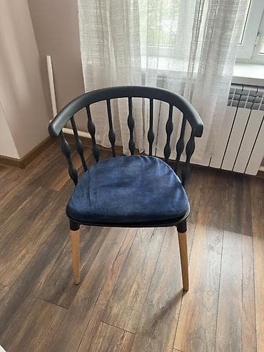 Пластиковый стул, цвет - Фиолетовый