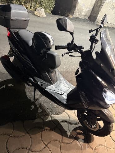 электронные мопеды: Макси-скутер 50 куб. см, Бензин, Б/у — 2