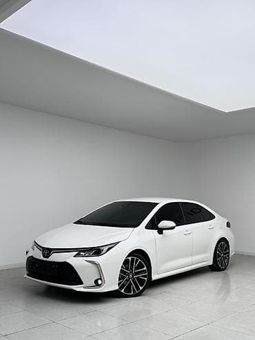 corolla 2016: Toyota Corolla: 2021 г., 1.8 л, Гибрид, Седан — 3