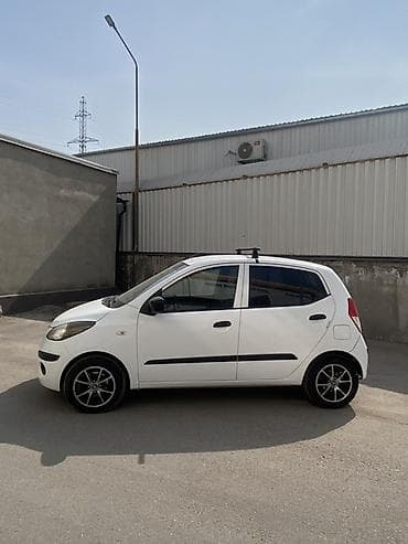 хечбек: Hyundai i10: 2008 г., Бензин, Хэтчбэк — 3