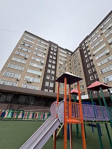 сдаётся квартира в кара балте: 🔥Продаётся просторная 3-комнатная квартира в 5 микрорайоне! Напротив — 1