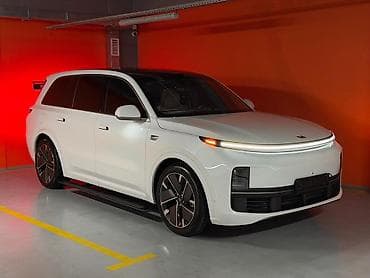 Lixiang L9: 2025 г., 1.5 л, Вариатор, Электромобиль, Кроссовер