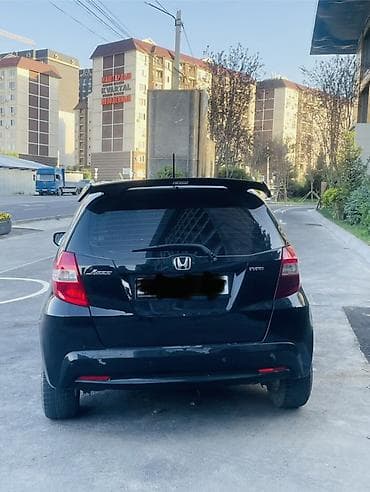 Унаа: Honda Jazz: 2011 г., 1.3 л, Кол менен иштөөчү, Бензин, Хетчбек — 2