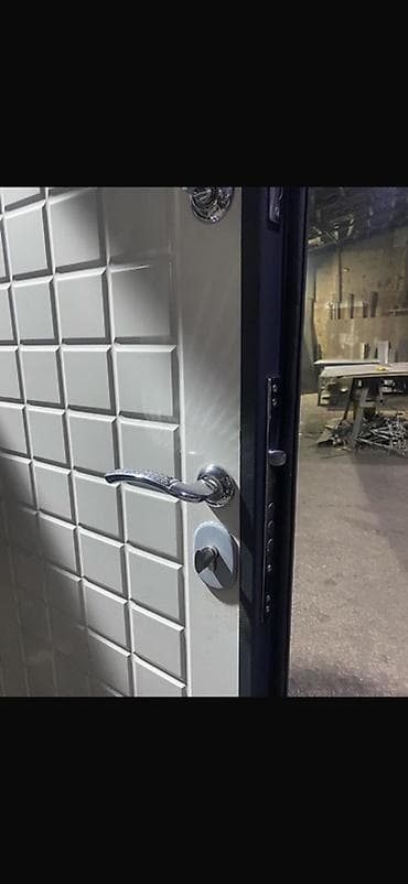 дверь наружная: Двери для домов и квартир, Металлическая, Одностворчатая, Со стеклом, цвет - Серый — 3