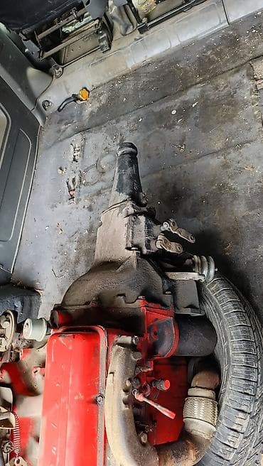 Детали двигателя и моторы в сборе: ДВС V8 Chevrolet Small Block с карбюратором и МКПП в сборе - — 4