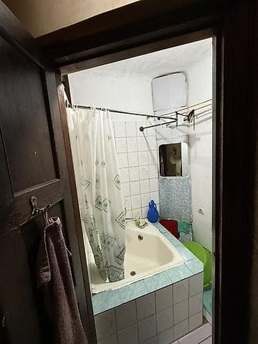 дом бишкек: Продаётся 2-х комнатная квартира гостиничного типа. Со своим санузлом — 7