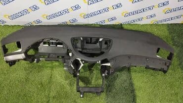 Обшивка багажника Subaru Б/у, Оригинал at lalafo.kg Обшивка багажника Subaru Б/у, Оригинал