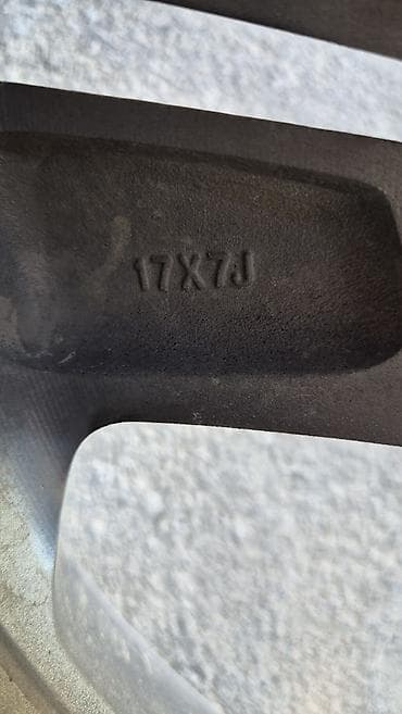 Унаа: Куйма Дисктер R 17 Hyundai, Комплект, тешиктери - 5, Колдонулган — 7