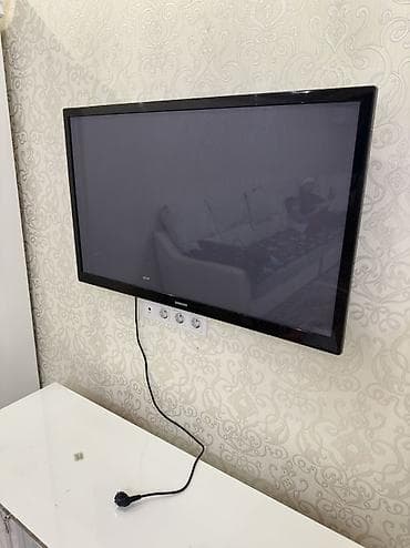 Илгичтер: Срочно Продается‼️‼️ Длинный прямой диван с высокой посадкой— 8.000 — 10