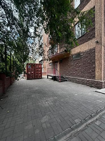 pro group: Аренда офисов, 700 м², В бизнес центре, С системой безопасности, 1 линия, С отдельным сан узлом — 2
