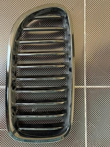 Решетка радиатора BMW