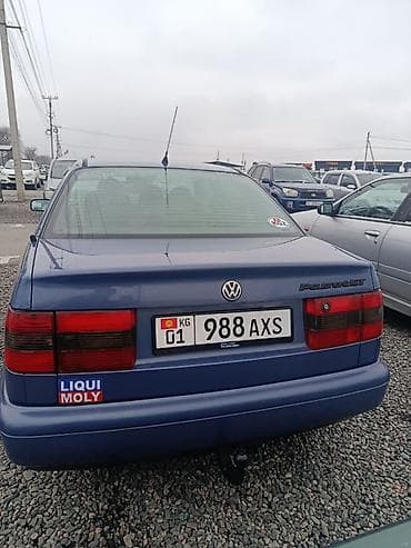 Унаа сатуу: Volkswagen Passat: 1993 г., 2 л, Кол менен иштөөчү, Бензин, Седан — 4