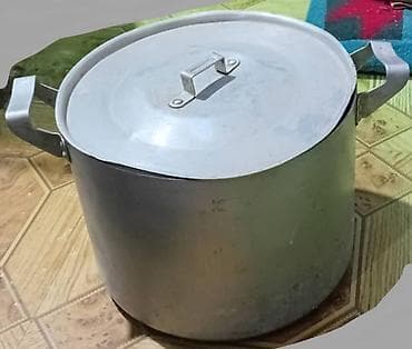 алюминиевый кастрюль: Большая алюминиевая кастрюля с крышкой.Состояние отличное!!! - — 1