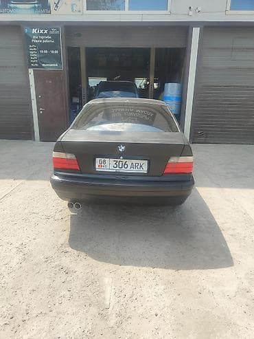 бмв е 60 салон: BMW 3 series: 1991 г., Седан — 5