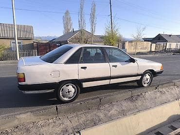 подшипник ступицы передний: Audi 100: 1988 г., 2 л, Ручные, Бензин, Седан — 4