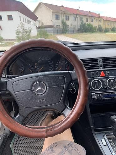 e500 124: Mercedes-Benz C-Class: 2001 г., 2 л, Автомат, Газ, Универсал — 8