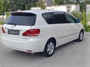 Toyota Ipsum: 2003 г., 2.4 л, Автомат, Бензин, Универсал — 7